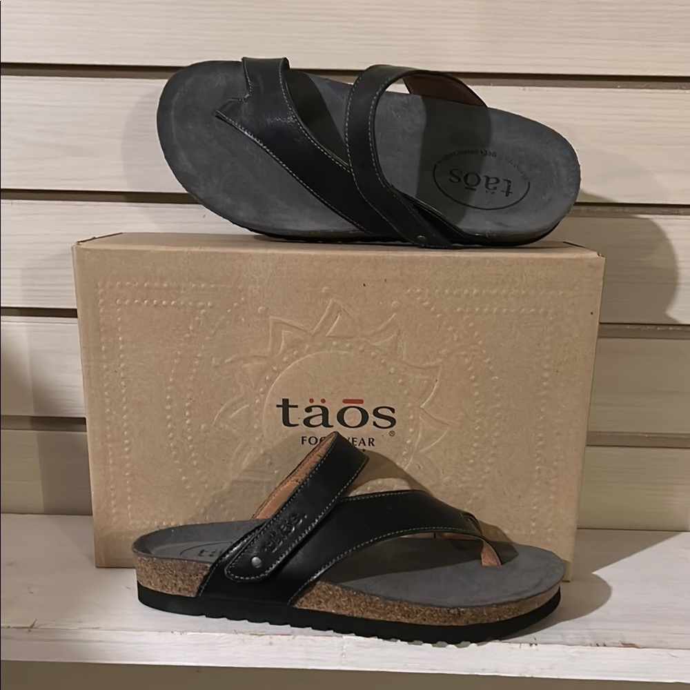 Taos Black Leather Lola Sandals